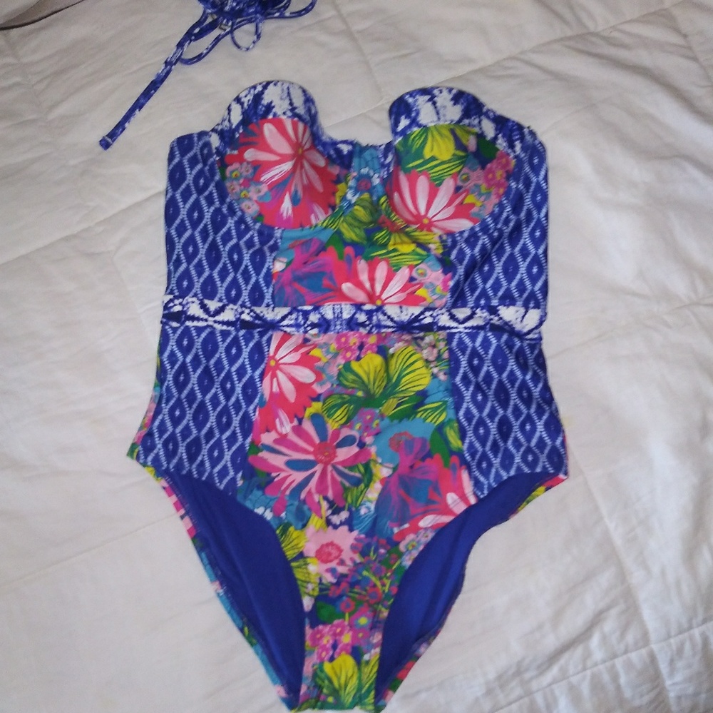 New one piece swim suit ☀️